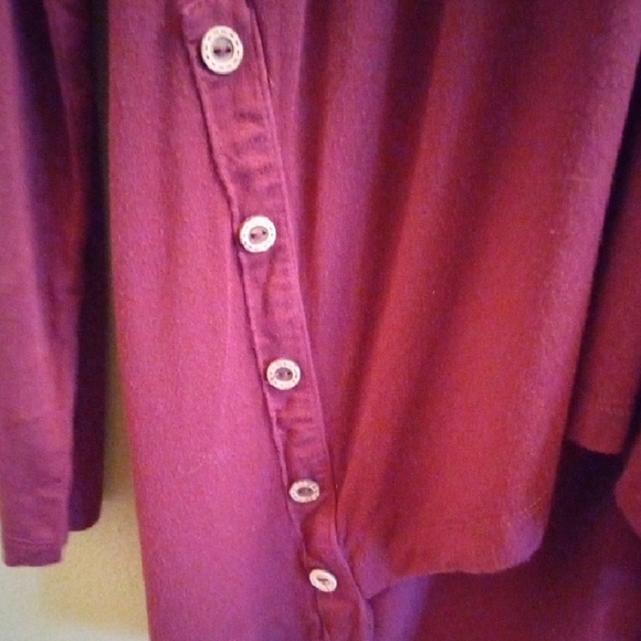 Womans S BKE Raspberry Asymmetrical Blouse with Relaxed Fit - Picture 3 of 4